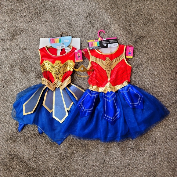Wonder Woman 2 in 1 Size Med & Large - Picture 3 of 11